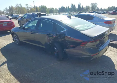 2024 Honda Accord Ex z USA, uszkodzony, nr VIN 1HGCY1F33RA033077